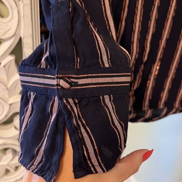 Hinge long sleeve metallic striped blouse - Picture 3 of 7